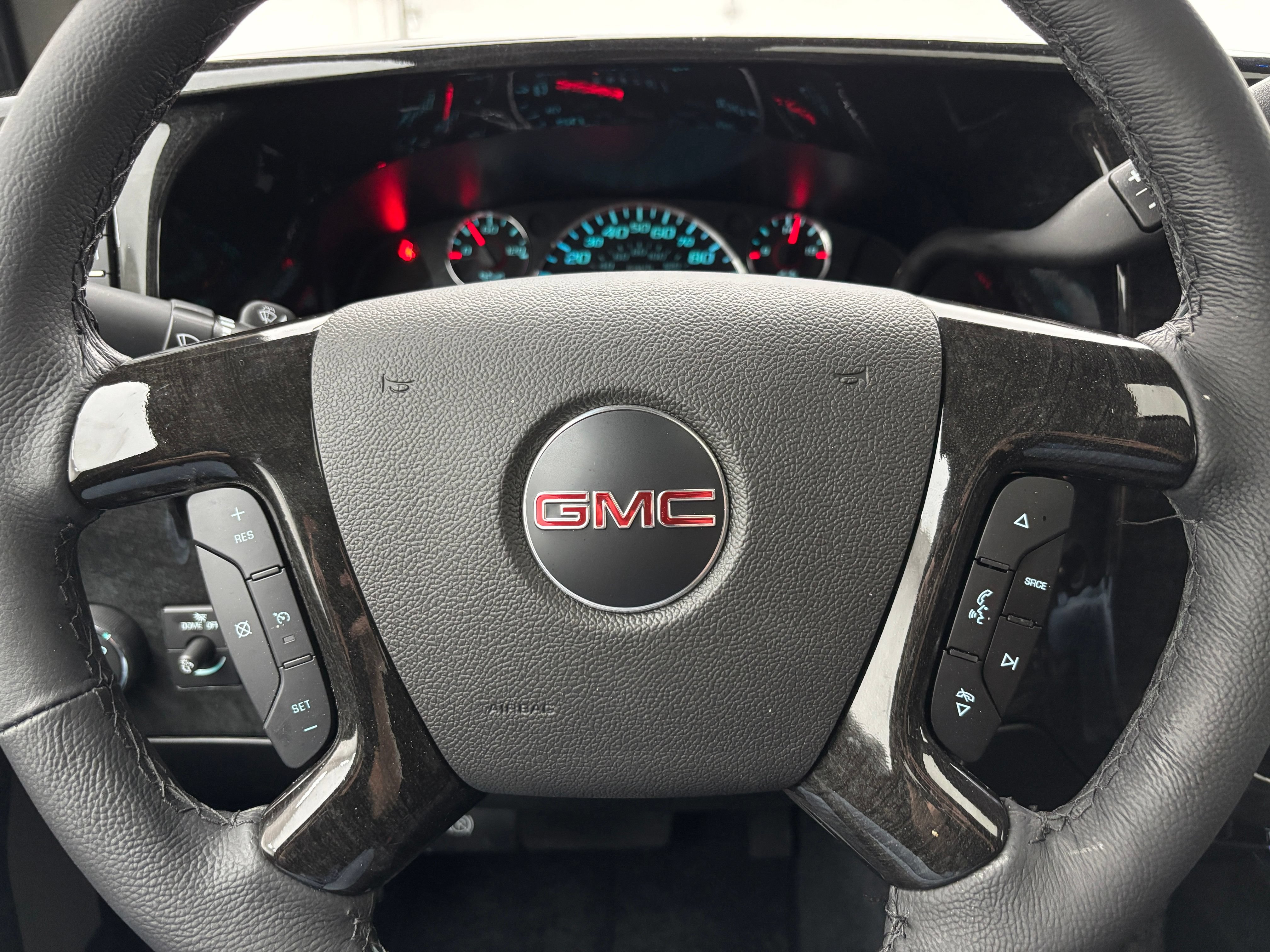 New 2026 GMC Savana 2500 w/ Driver Convenience Package RWD image 30