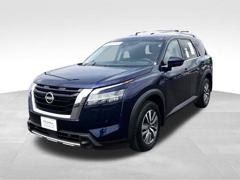 Certified 2023 Nissan Pathfinder SL AWD/4WD image 4