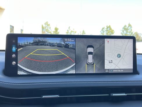 Used 2025 Genesis GV70 3.5T Sport w/ Sport Advanced Package image 4