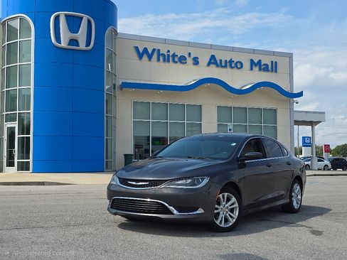 Used 2016 Chrysler 200 Limited w/ Convenience Group FWD image 1