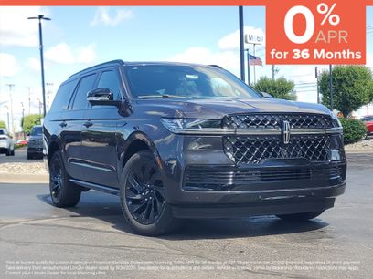 New 2026 Lincoln Navigator Reserve w/ Jet Appearance Package