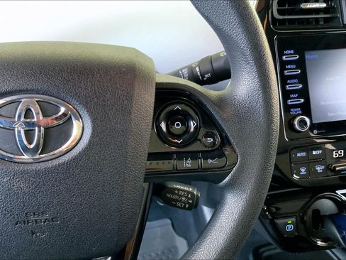 Used 2022 Toyota Prius L Eco image 25
