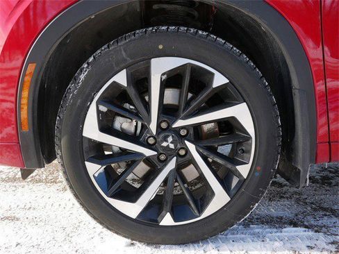 Used 2025 Mitsubishi Outlander SEL image 9