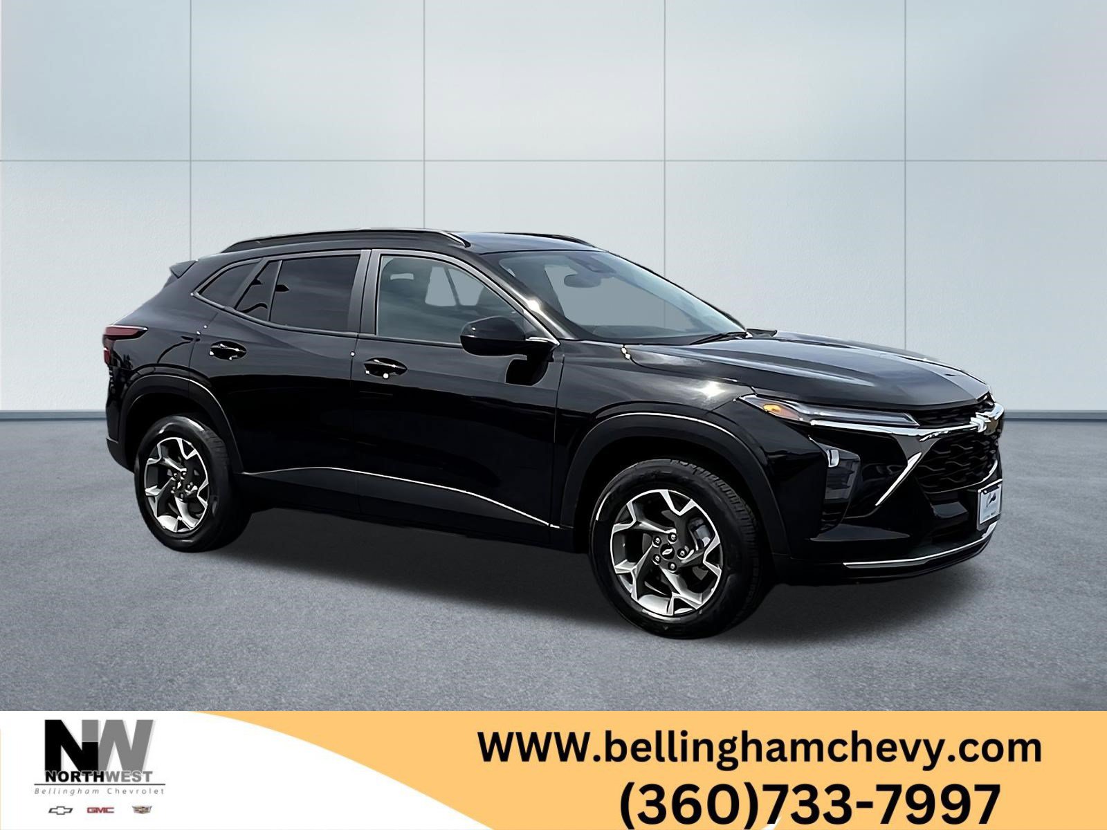 Used 2025 Chevrolet Trax LT FWD image 1