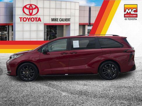 Certified 2026 Toyota Sienna XSE FWD image 2