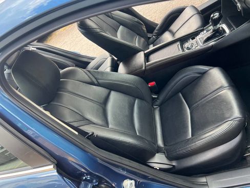 Used 2017 MAZDA MAZDA3 Touring image 19