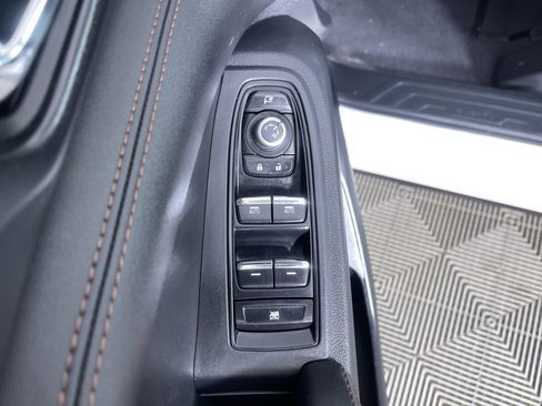 Used 2025 Subaru Ascent Bronze Edition w/ Popular Package #2 image 14