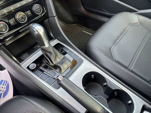 Used 2020 Volkswagen Passat 2.0T R-Line image 13