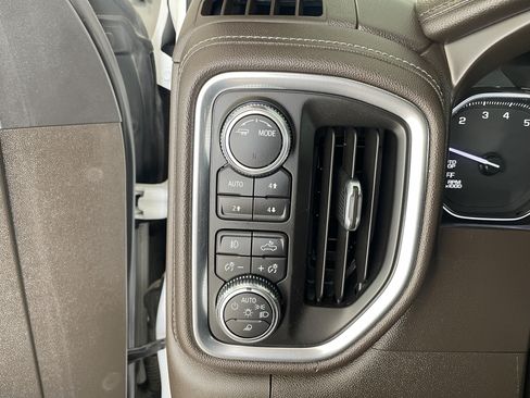 Certified 2021 GMC Sierra 1500 SLT w/ SLT Convenience Package AWD/4WD image 36