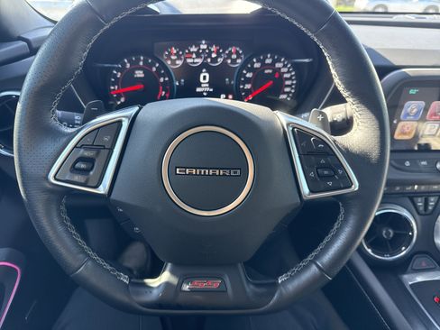 Used 2016 Chevrolet Camaro SS image 18