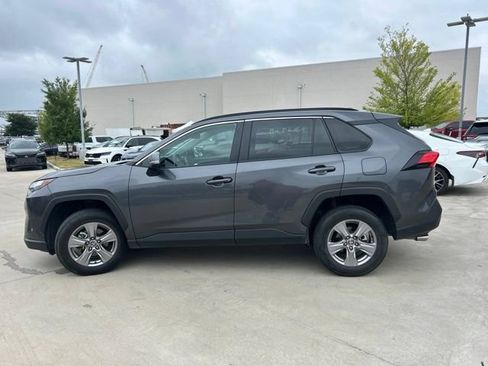 Used 2025 Toyota RAV4 XLE FWD image 6
