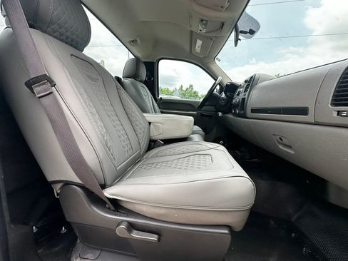 Used 2013 Chevrolet Silverado 2500 W/T AWD/4WD image 35
