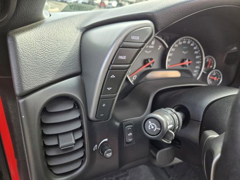 Used 2007 Chevrolet Corvette Convertible w/ Preferred Equipment Group image 15