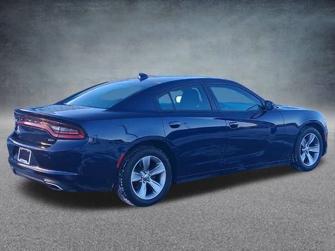 Used 2015 Dodge Charger SXT image 7
