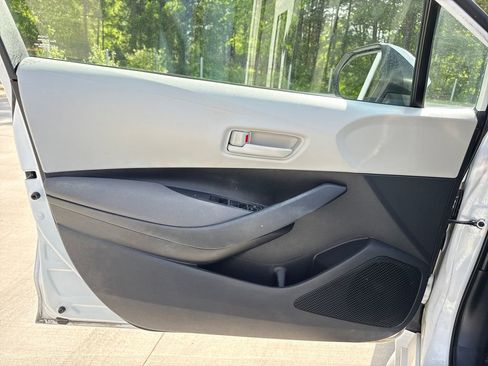 Used 2023 Toyota Corolla LE FWD image 13