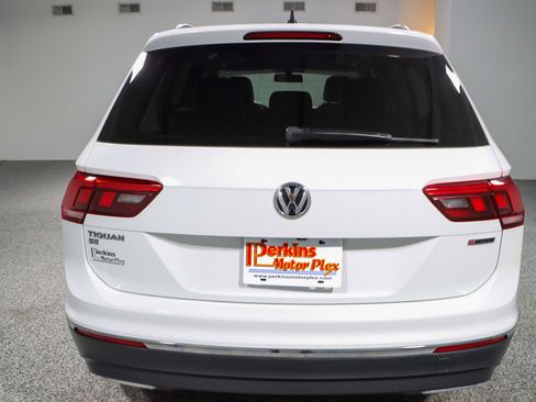 Used 2020 Volkswagen Tiguan SE image 8