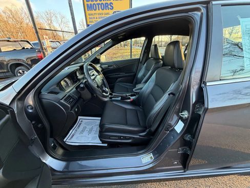 Used 2016 Honda Accord Sport image 10