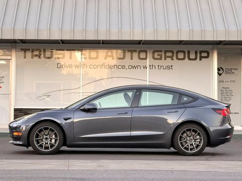 Used 2023 Tesla Model 3 Standard Range RWD image 6