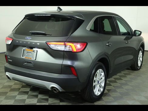 Used 2020 Ford Escape SE FWD image 12