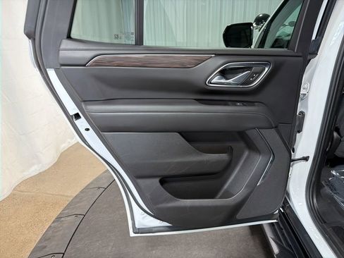 Used 2023 Chevrolet Tahoe 4WD w/ 1FL Safety Package image 17