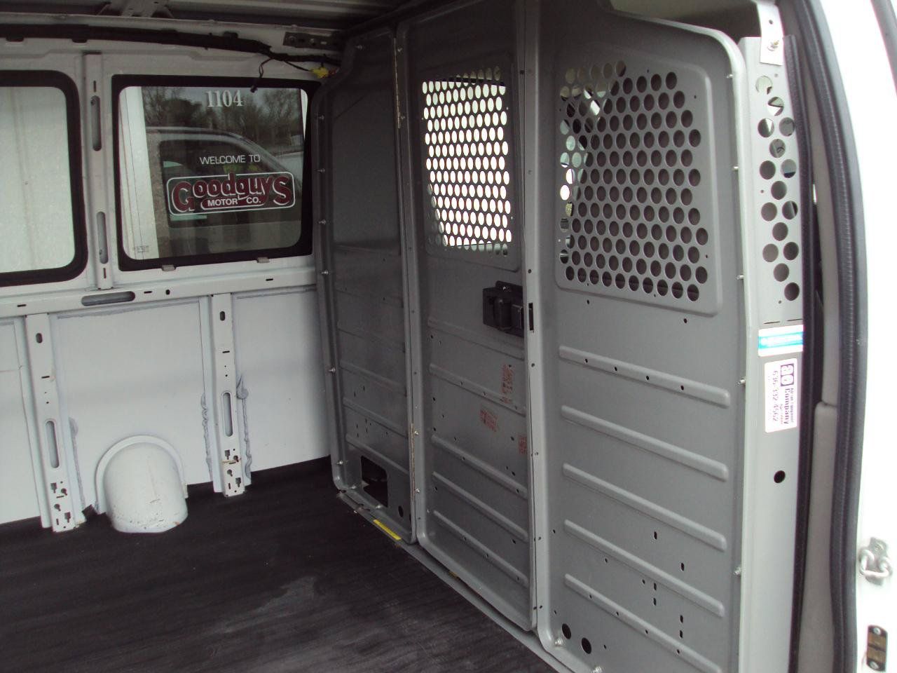 Used 2013 Chevrolet Express 1500 AWD image 11