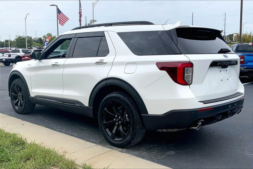 Used 2023 Ford Explorer ST-Line w/ Class IV Trailer Tow Package AWD/4WD image 2