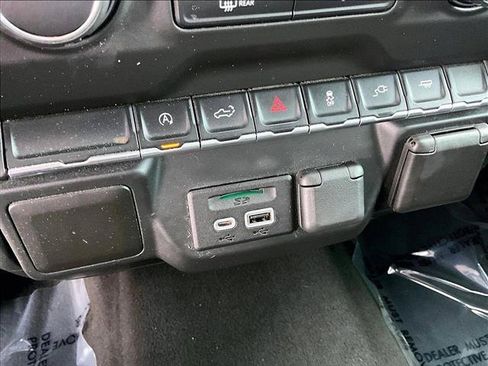 Used 2021 Chevrolet Silverado 1500 Custom RWD image 25