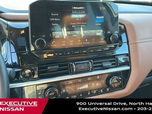 Certified 2025 Nissan Pathfinder Platinum image 16