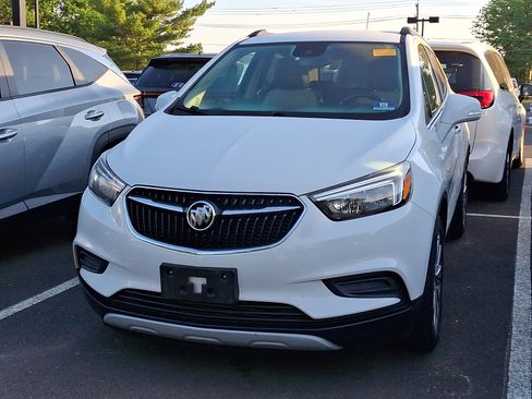 Used 2019 Buick Encore Preferred FWD image 2