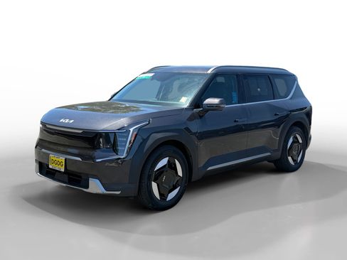Used 2024 Kia EV9 Wind AWD/4WD image 1