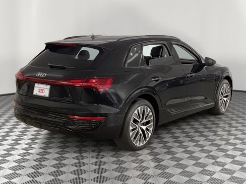 Used 2024 Audi Q8 e-tron Premium Plus w/ Premium Plus Package AWD/4WD image 9