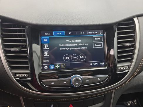 Used 2018 Chevrolet Trax LS AWD/4WD image 24