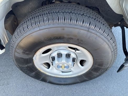 Used 2023 Chevrolet Express 3500 w/ Power Convenience Package RWD image 15