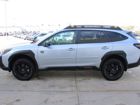 Used 2025 Subaru Outback Wilderness AWD/4WD image 4