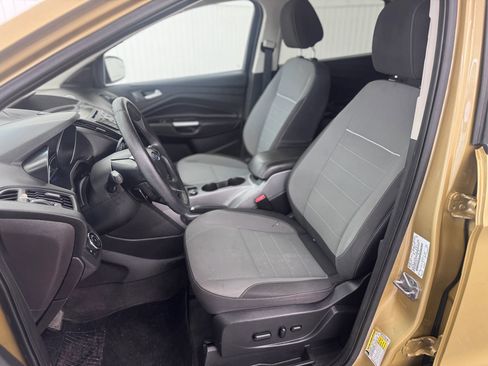 Used 2014 Ford Escape SE image 9