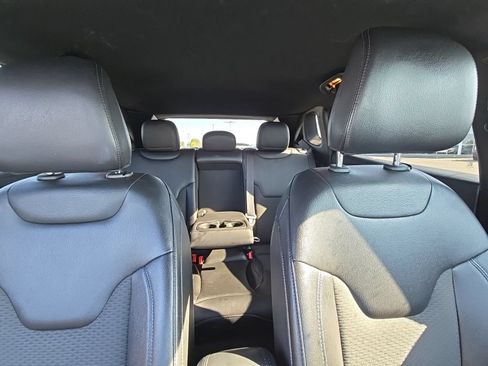 Used 2024 Jeep Compass Latitude AWD/4WD image 39