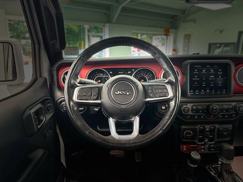 Used 2021 Jeep Gladiator Rubicon AWD/4WD image 14