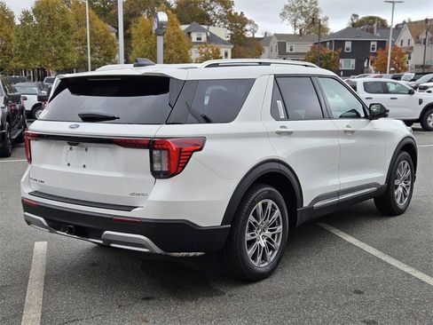 New 2026 Ford Explorer Platinum image 5