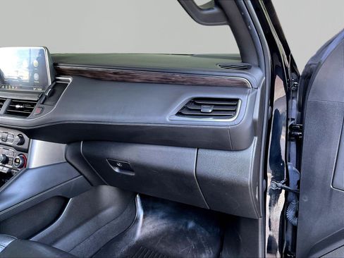 Used 2021 Chevrolet Tahoe LT w/ LT Signature Package AWD/4WD image 27