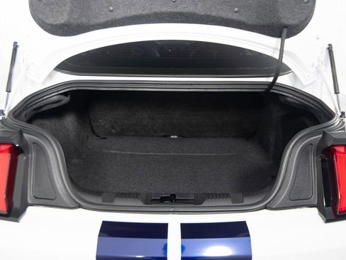 Used 2022 Ford Mustang Shelby GT500 w/ Carbon Fiber Track Pack image 54