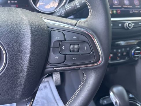 Used 2023 Buick Encore GX Select w/ Sport Touring Package FWD image 28