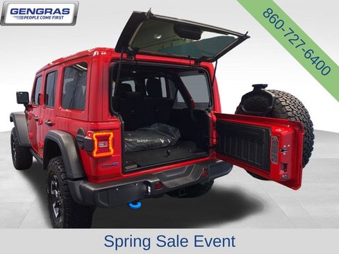 Used 2025 Jeep Wrangler Unlimited Rubicon 4xe w/ Convenience Group AWD/4WD image 32