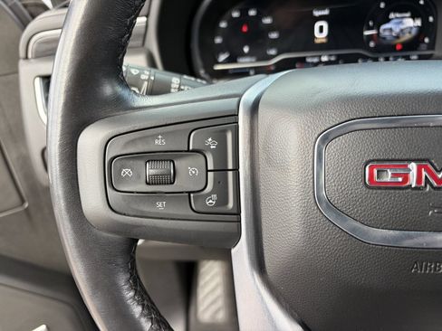 Certified 2022 GMC Yukon SLT w/ SLT Luxury Package AWD/4WD image 25