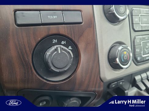 Used 2015 Ford F350 Lariat w/ Lariat Ultimate Package image 34