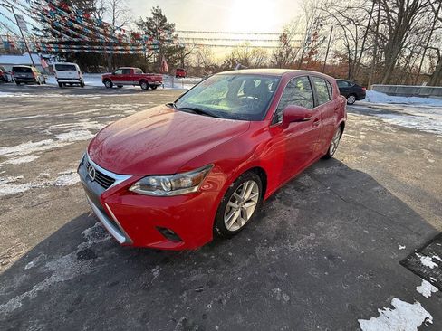 Used 2014 Lexus CT 200h w/ Seat Comfort Package FWD image 2