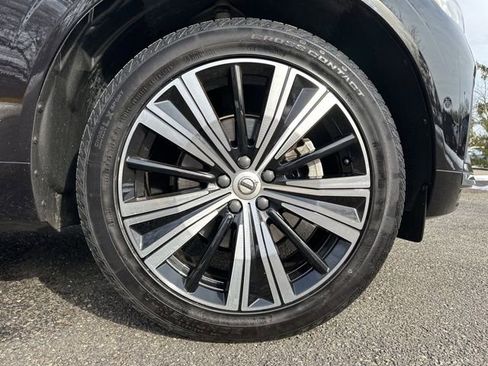 Certified 2023 Volvo XC60 B5 Plus image 11