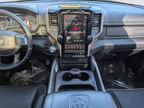 Used 2019 RAM 1500 Laramie image 17
