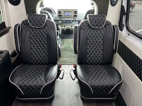 Used 2019 Mercedes-Benz Sprinter 170 w/ Driver Convenience Package image 45