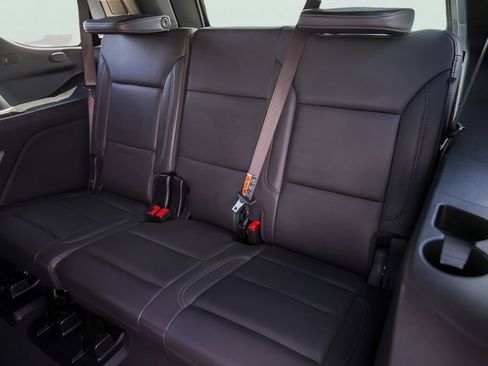 Used 2025 Chevrolet Tahoe Z71 AWD/4WD image 28