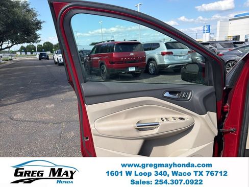 Used 2017 Ford Escape SE FWD image 9